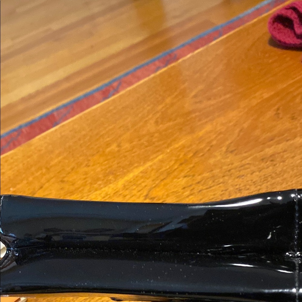 Chic Vintage Black patent leather Mini Bag with Gold Twisted Handle 1960’s - Picture 10 of 10